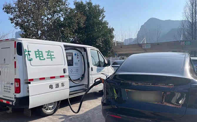 库尔勒汽车搭电