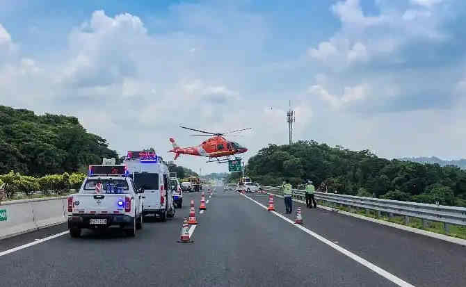 库尔勒高速公路汽车救援案例